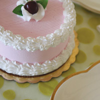 Scalloped Edge Laminated Cake Circles. 8 in. Metallic Gold. 200/case.